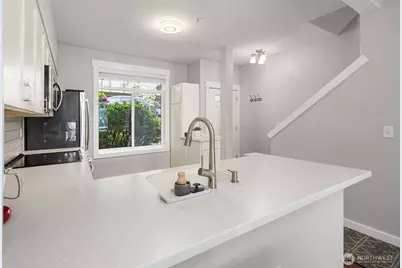 23300 SE Black Nugget Road #M2, Issaquah, WA 98029 - Photo 6