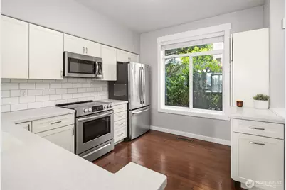 23300 SE Black Nugget Road #M2, Issaquah, WA 98029 - Photo 8