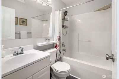 23300 SE Black Nugget Road #M2, Issaquah, WA 98029 - Photo 26