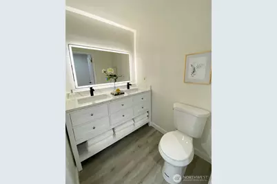 9302 Redmond Woodinville Rd NE #206, Redmond, WA 98052 - Photo 2