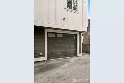 9011 46th Avenue S #B, Seattle, WA 98118 - Photo 18