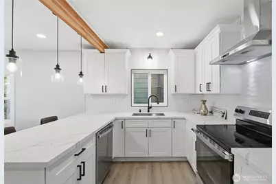 1927 42nd Avenue SW, Seattle, WA 98116 - Photo 10