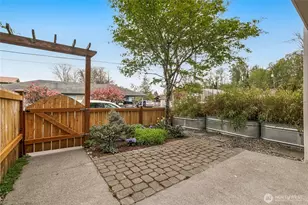 9011 46th Ave S, Seattle, WA 98118 - Photo 2
