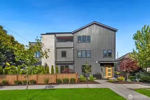 3250 29th Ave W, Seattle, WA 98199 - Photo 1