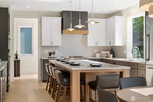 3250 29th Ave W, Seattle, WA 98199 - Photo 10