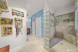 10823 Seaview Dr, Anderson Island, WA 98303 - Photo 26