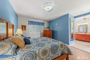 10823 Seaview Dr, Anderson Island, WA 98303 - Photo 24