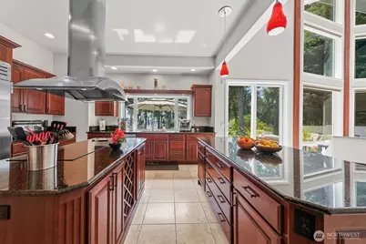 10823 Seaview Drive, Anderson Island, WA 98303 - Photo 16
