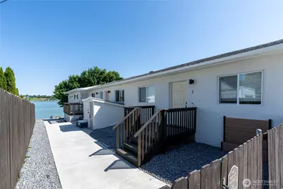 3013 W Lakeside Drive #1-5, Moses Lake, WA 98837 - Photo 1