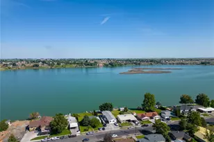 3013 W Lakeside Dr, Moses Lake, WA 98837 - Photo 6