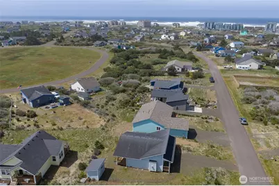 407 N Bel Air Loop SW, Ocean Shores, WA 98569 - Photo 4