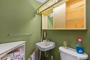 1212 146th Ave SE, Bellevue, WA 98007 - Photo 22