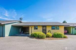1301 S 3rd Ave, Sequim, WA 98382 - Photo 2