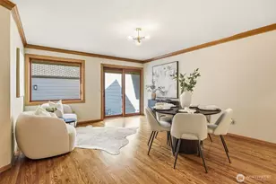10327 NE 19th Pl, Bellevue, WA 98004 - Photo 12