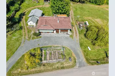 63 E Arnette Road, Port Angeles, WA 98362 - Photo 2