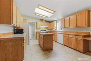 1808 Heritage Dr, Wenatchee, WA 98801 - Photo 6
