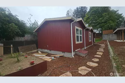 826 Chester Avenue, Bremerton, WA 98337 - Photo 4