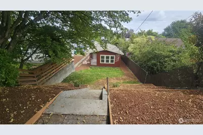 826 Chester Avenue, Bremerton, WA 98337 - Photo 1