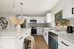 1404 N 136th St, Seattle, WA 98125 - Photo 4