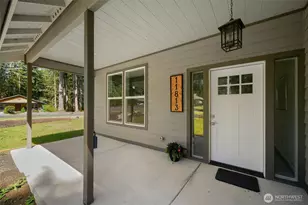 11813 Island Dr, Anderson Island, WA 98303 - Photo 8