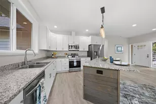 11813 Island Dr, Anderson Island, WA 98303 - Photo 16