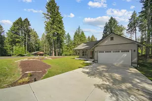11813 Island Dr, Anderson Island, WA 98303 - Photo 2