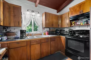 31 N Colony Surf Dr, Lilliwaup, WA 98555 - Photo 10