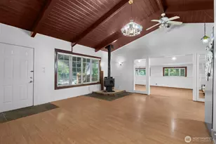 31 N Colony Surf Dr, Lilliwaup, WA 98555 - Photo 8