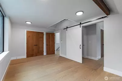 10715 2nd Avenue NW, Seattle, WA 98177 - Photo 16