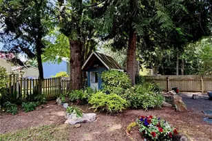 2051 NE Bartre Ct, Poulsbo, WA 98370 - Photo 26