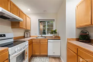 11706 Admiralty Way, Everett, WA 98204 - Photo 12