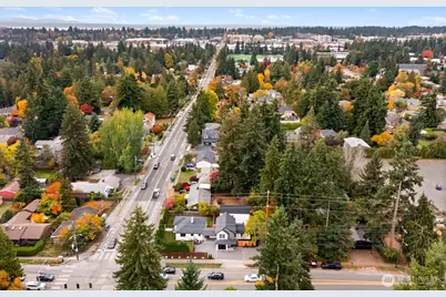 13005 1st Avenue NE, Seattle, WA 98125 - Photo 2