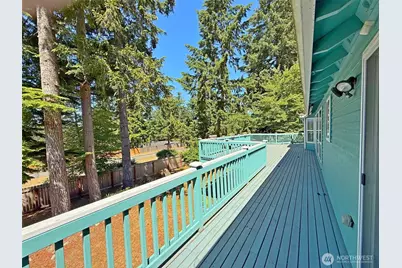 12901 Avante Drive, Silverdale, WA 98383 - Photo 16