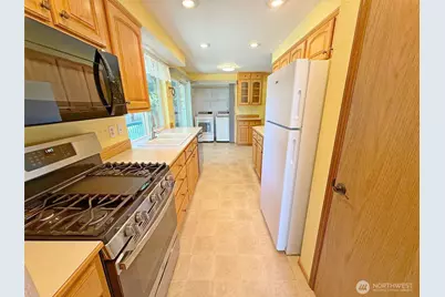 12901 Avante Drive, Silverdale, WA 98383 - Photo 22
