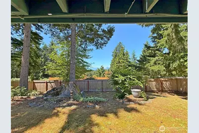 12901 Avante Drive, Silverdale, WA 98383 - Photo 10