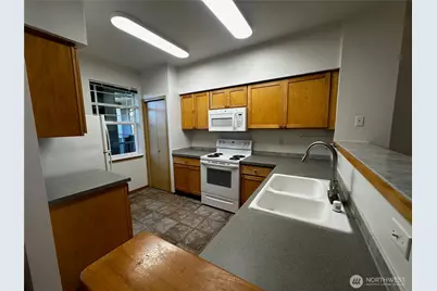 15302 40th Avenue W #3-204, Lynnwood, WA 98087 - Photo 4
