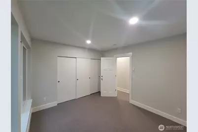 5243 19th Avenue NE, Seattle, WA 98105 - Photo 10