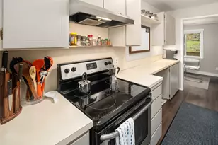 2820 27th Ave W, Seattle, WA 98199 - Photo 10