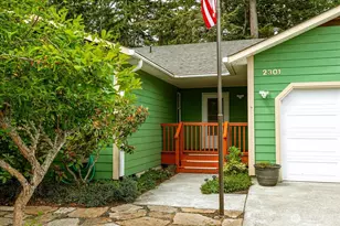 2301 SW Rosario Pl, Oak Harbor, WA 98277 - Photo 2