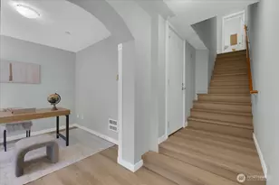 22653 Alder Crest Ln, Redmond, WA 98053 - Photo 2
