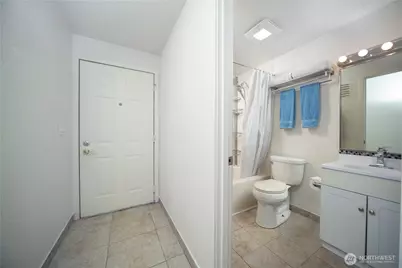 16817 Larch Way #D206, Lynnwood, WA 98037 - Photo 8