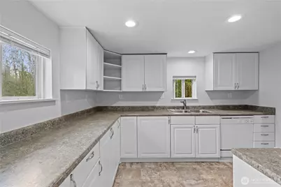 11710 & 11708 Vickery Avenue E, Tacoma, WA 98446 - Photo 6