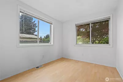 11710 & 11708 Vickery Avenue E, Tacoma, WA 98446 - Photo 16