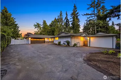 19319 76th Avenue W, Lynnwood, WA 98036 - Photo 1