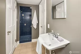 818 E Edgar St, Seattle, WA 98102 - Photo 32