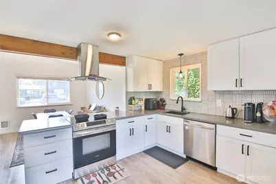 1513 Virginia Avenue, Everett, WA 98201 - Photo 6