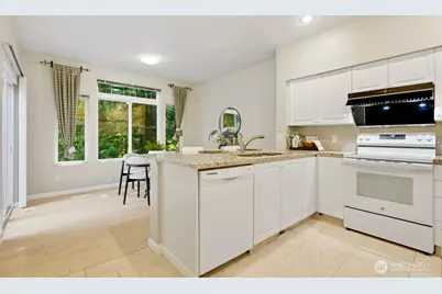 6699 SE Cougar Mountain Way, Bellevue, WA 98006 - Photo 12