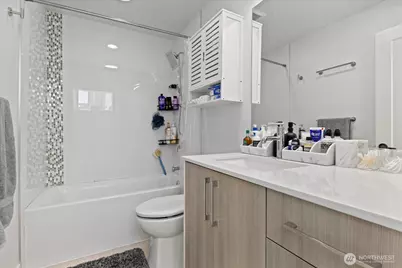 1428 24th Avenue #B, Seattle, WA 98122 - Photo 12
