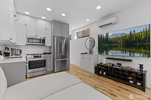 1428 24th Ave, Seattle, WA 98122 - Photo 2