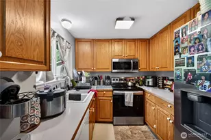 4216 W Tapps Dr E, Lake Tapps, WA 98391 - Photo 10
